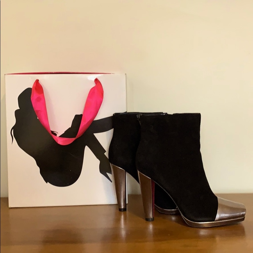 Paris Hilton Footwear black faux suede boots